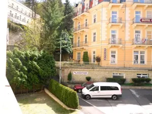 Prodej ubytování, Karlovy Vary, Sadová, 2314 m2