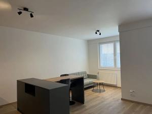 Pronájem bytu 2+kk, Praha - Hlubočepy, náměstí Olgy Scheinpflugové, 48 m2