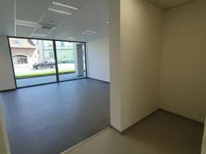 Pronájem obchodního prostoru, Kroměříž, Gen. Šišky, 69 m2