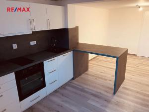 Pronájem bytu 1+kk, Praha - Ruzyně, Drnovská, 38 m2