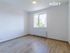 Pronájem bytu 2+kk, Praha - Uhříněves, náměstí Bratří Jandusů, 61 m2