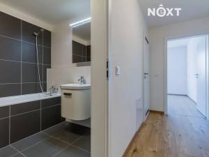 Pronájem bytu 2+kk, Praha - Uhříněves, náměstí Bratří Jandusů, 61 m2