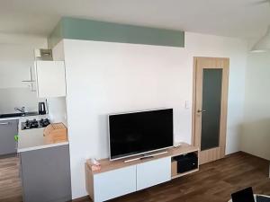 Pronájem bytu 2+kk, Kladno, Benešovská, 49 m2