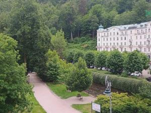 Prodej bytu 3+1, Karlovy Vary, Mariánskolázeňská, 102 m2