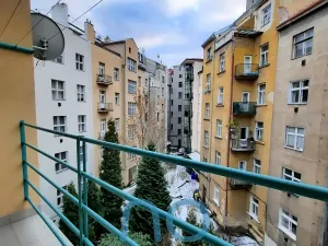 Pronájem bytu 1+1, Praha - Staré Město, Haštalské náměstí, 53 m2