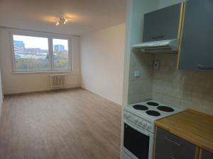 Pronájem bytu 2+kk, Praha - Záběhlice, Choceradská, 44 m2