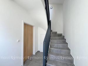 Pronájem bytu 1+1, Pardubice, Hradišťská, 43 m2