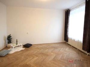 Pronájem bytu 2+kk, Praha - Vršovice, Karpatská, 44 m2