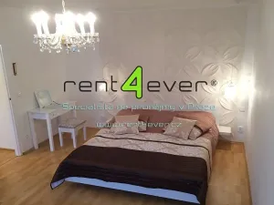 Pronájem bytu 2+kk, Praha - Vršovice, Novorossijská, 35 m2