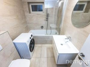 Pronájem bytu 2+kk, Praha - Holešovice, Bubenská, 84 m2