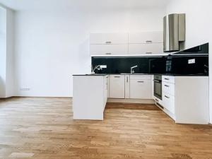 Pronájem bytu 2+kk, Praha - Holešovice, Ovenecká, 62 m2