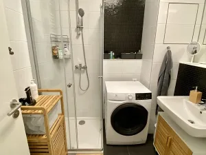 Pronájem bytu 1+kk, Praha - Libeň, Novovysočanská, 27 m2