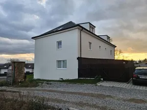 Pronájem bytu 3+kk, Dobříč, 79 m2