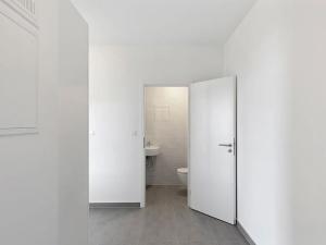 Pronájem bytu 2+kk, Praha - Hloubětín, Za černým mostem, 55 m2