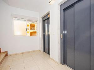 Prodej bytu 3+1, Torrevieja, Španělsko, 61 m2