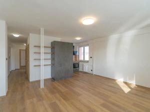 Pronájem bytu 3+kk, Praha - Hloubětín, Klánovická, 68 m2