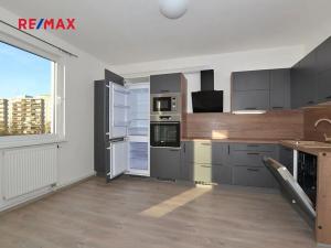 Pronájem bytu 1+kk, Praha - Černý Most, Bryksova, 37 m2