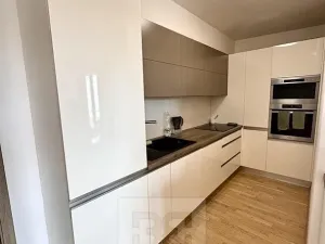 Prodej bytu 3+kk, Praha - Holešovice, V háji, 75 m2