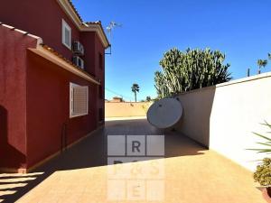 Prodej rodinného domu, Torrevieja, Španělsko, Calle Meridiano, 232 m2