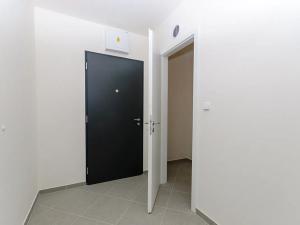 Prodej bytu 2+kk, Praha - Dolní Měcholupy, Kardausova, 54 m2