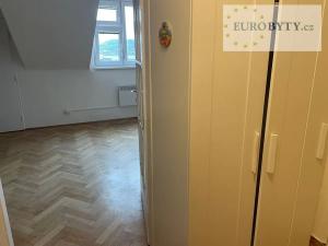 Pronájem bytu 1+kk, Praha - Krč, 32 m2