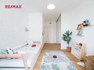 Prodej bytu 3+kk, Praha - Radlice, U Komína, 75 m2