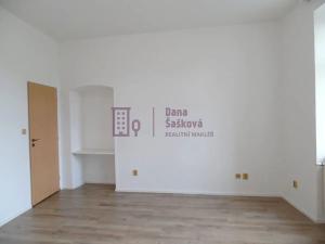 Pronájem bytu 2+kk, Jindřichův Hradec, Deštenská, 55 m2