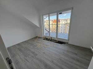 Pronájem bytu 2+kk, Praha - Vršovice, Černomořská, 57 m2