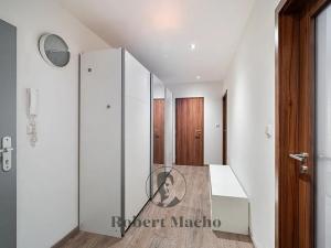 Pronájem bytu 2+kk, Jesenice, Cedrová, 64 m2