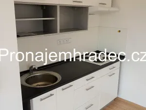 Pronájem bytu 1+kk, Hradec Králové, Na Pastvinách, 35 m2