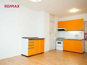 Pronájem bytu 2+kk, Praha - Strašnice, Svojetická, 45 m2