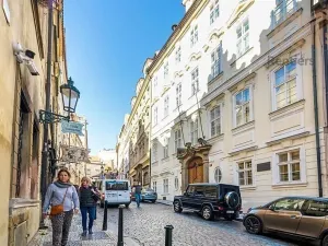 Pronájem bytu 1+kk, Praha - Malá Strana, Thunovská, 35 m2