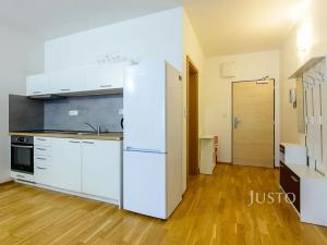 Pronájem bytu 1+kk, Uherské Hradiště, Zelný trh, 42 m2