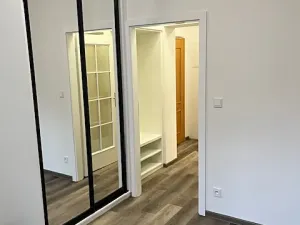 Pronájem bytu 2+kk, Praha - Žižkov, Jeseniova, 38 m2