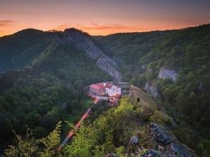 Pronájem bytu 1+1, Beroun, Hněvkovského, 31 m2