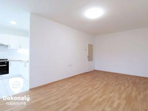 Pronájem bytu 3+1, Praha - Kobylisy, Famfulíkova, 60 m2