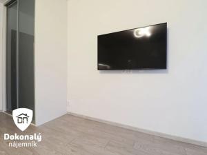 Pronájem bytu 1+kk, Praha - Dejvice, Lindleyova, 34 m2