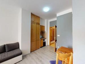 Pronájem bytu 1+kk, Praha - Vršovice, Donská, 35 m2