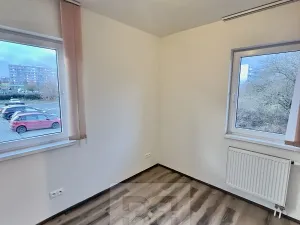 Pronájem bytu 2+kk, Kladno, Generála Selnera, 46 m2