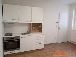 Pronájem bytu 1+kk, Uherský Brod, Komenského, 28 m2