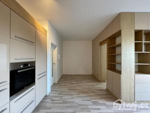 Pronájem bytu 2+kk, Slatina, 52 m2