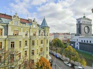 Pronájem bytu 2+kk, Praha - Vinohrady, náměstí Jiřího z Poděbrad, 56 m2