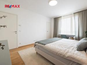 Prodej bytu 2+kk, Praha - Radlice, U Komína, 55 m2