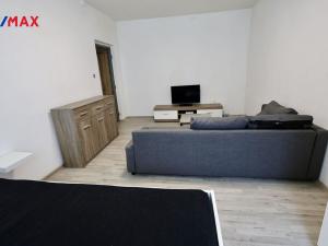 Pronájem bytu 1+1, Orlová - Lutyně, Kpt. Jaroše, 39 m2