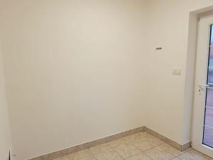 Pronájem bytu 1+kk, Peruc - Černochov, 30 m2