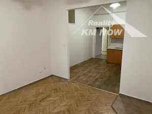 Pronájem bytu 2+1, Kroměříž, Velké náměstí, 69 m2