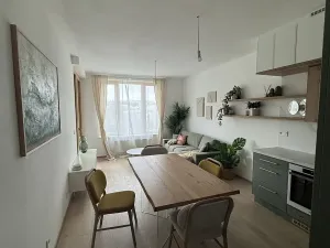 Prodej bytu 2+kk, Praha - Radlice, U Komína, 62 m2