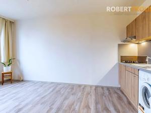 Pronájem bytu 1+kk, Praha - Záběhlice, Jabloňová, 28 m2