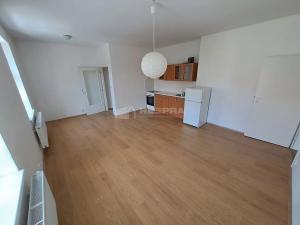 Pronájem bytu 2+kk, Praha - Kamýk, Pavlíkova, 43 m2