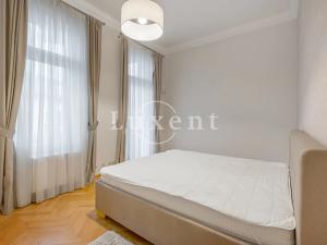 Pronájem bytu 2+kk, Praha - Malá Strana, Všehrdova, 70 m2